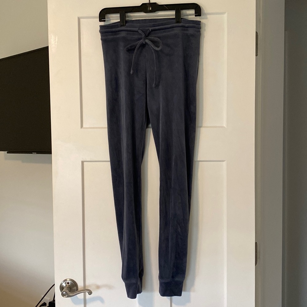 American Eagle velour pants size medium